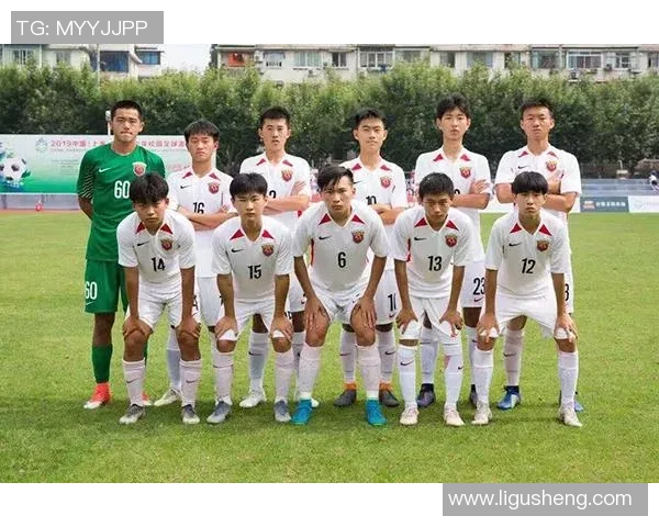 赛后分析：上海足球队与重庆足球队的精彩对决与战术反思